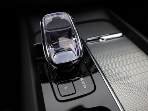 Volvo  XC60 2.0 T6 Plug-in hybrid AWD Plus Dark | Panodak | Trekhaak | Elk. A-klep | Apple Carplay / Adroid |... ActivLease financial lease