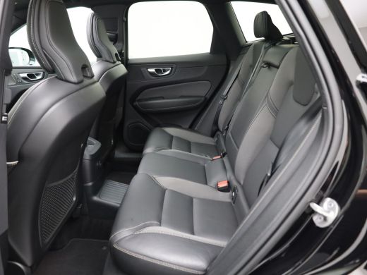 Volvo  XC60 2.0 T6 Plug-in hybrid AWD Plus Dark | Panodak | Trekhaak | Elk. A-klep | Apple Carplay / Adroid |... ActivLease financial lease