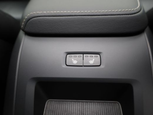 Volvo  XC60 2.0 T6 Plug-in hybrid AWD Plus Dark | Panodak | Trekhaak | Elk. A-klep | Apple Carplay / Adroid |... ActivLease financial lease