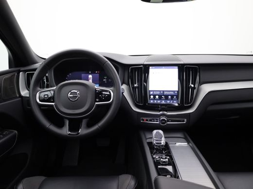 Volvo  XC60 2.0 T6 Plug-in hybrid AWD Plus Dark | Panodak | Trekhaak | Elk. A-klep | Apple Carplay / Adroid |... ActivLease financial lease