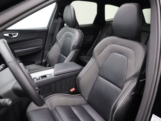 Volvo  XC60 2.0 T6 Plug-in hybrid AWD Plus Dark | Panodak | Trekhaak | Elk. A-klep | Apple Carplay / Adroid |... ActivLease financial lease