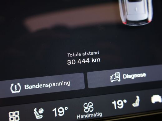Volvo  XC60 2.0 T6 Plug-in hybrid AWD Plus Dark | Panodak | Trekhaak | Elk. A-klep | Apple Carplay / Adroid |... ActivLease financial lease