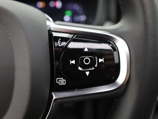 Volvo  XC60 2.0 T6 Plug-in hybrid AWD Plus Dark | Panodak | Trekhaak | Elk. A-klep | Apple Carplay / Adroid |... ActivLease financial lease