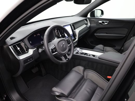Volvo  XC60 2.0 T6 Plug-in hybrid AWD Plus Dark | Panodak | Trekhaak | Elk. A-klep | Apple Carplay / Adroid |... ActivLease financial lease