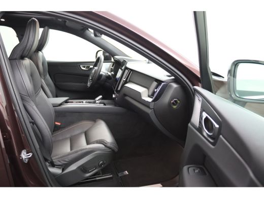 Volvo  XC60 T8 AWD Ultra Bright Exec. Ed. | Luchtvering | Trekhaak | Bowers & Wilkins | Massega | Snel Leverb... ActivLease financial lease