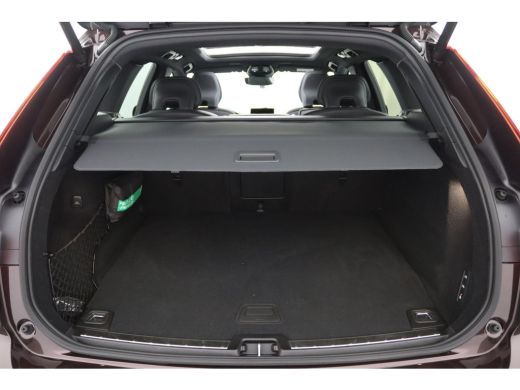 Volvo  XC60 T8 AWD Ultra Bright Exec. Ed. | Luchtvering | Trekhaak | Bowers & Wilkins | Massega | Snel Leverb... ActivLease financial lease