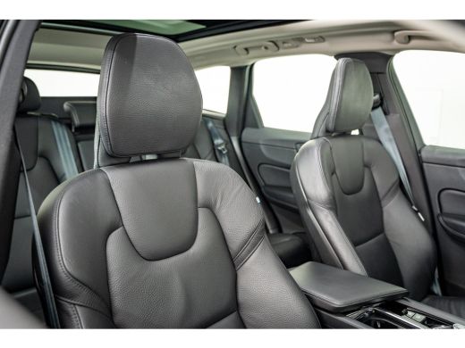 Volvo  XC60 T6 350PK Plus Bright | Elek Achterklep | Cruise Control | Panoramadak | Memory ActivLease financial lease