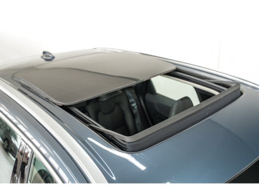 Volvo  XC60 T6 350PK Plus Bright | Elek Achterklep | Cruise Control | Panoramadak | Memory ActivLease financial lease