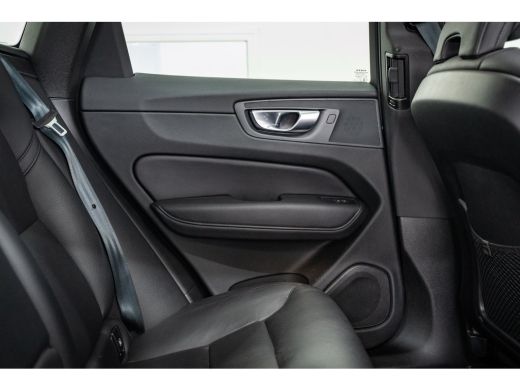 Volvo  XC60 T6 350PK Plus Bright | Elek Achterklep | Cruise Control | Panoramadak | Memory ActivLease financial lease