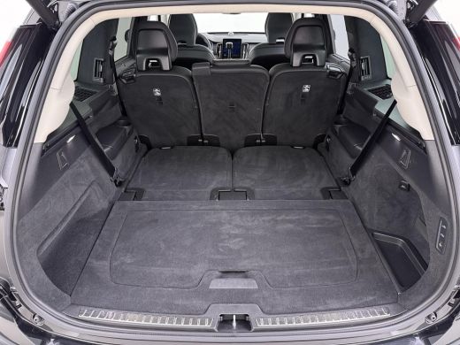 Volvo  XC90 2.0 T8 Plug-in hybrid AWD Ultra Dark VAN:77.900,- VOOR:71.877,- UW HERFSTVOORDEEL:6.023,-BOWERS &... ActivLease financial lease