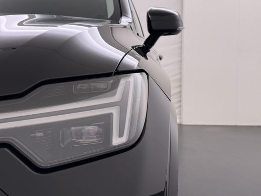 Volvo  XC90 2.0 T8 Plug-in hybrid AWD Ultra Dark VAN:77.900,- VOOR:71.877,- UW HERFSTVOORDEEL:6.023,-BOWERS &... ActivLease financial lease