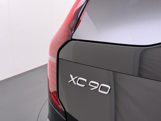 Volvo  XC90 2.0 T8 Plug-in hybrid AWD Ultra Dark VAN:77.900,- VOOR:71.877,- UW HERFSTVOORDEEL:6.023,-BOWERS &... ActivLease financial lease