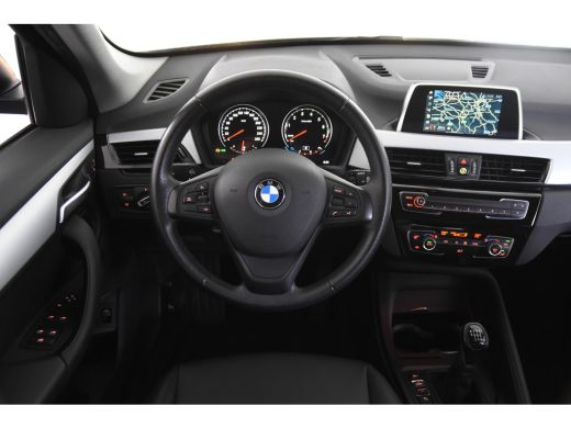 BMW X1 sDrive18i *1ste Eigenaar*Leer*Navigatie*Trekhaak*Carplay* ActivLease financial lease