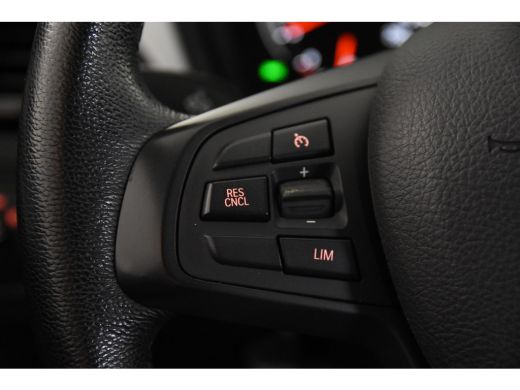 BMW X1 sDrive18i *1ste Eigenaar*Leer*Navigatie*Trekhaak*Carplay* ActivLease financial lease