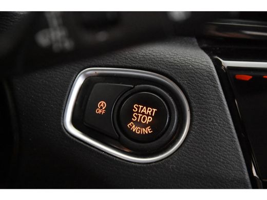 BMW X1 sDrive18i *1ste Eigenaar*Leer*Navigatie*Trekhaak*Carplay* ActivLease financial lease