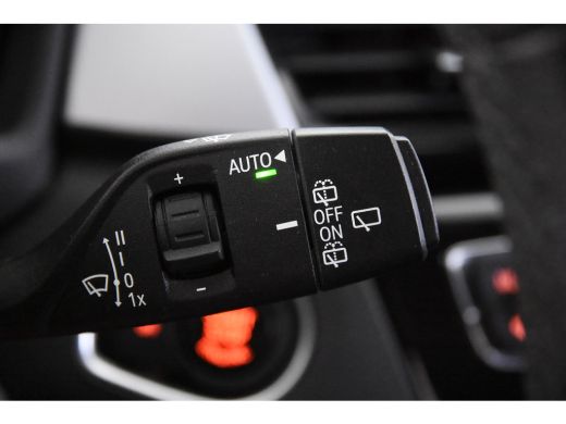BMW X1 sDrive18i *1ste Eigenaar*Leer*Navigatie*Trekhaak*Carplay* ActivLease financial lease