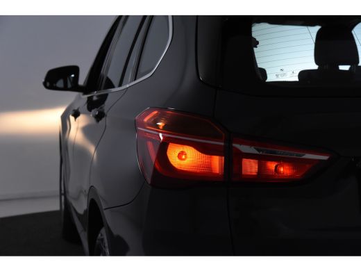 BMW X1 sDrive18i *1ste Eigenaar*Leer*Navigatie*Trekhaak*Carplay* ActivLease financial lease