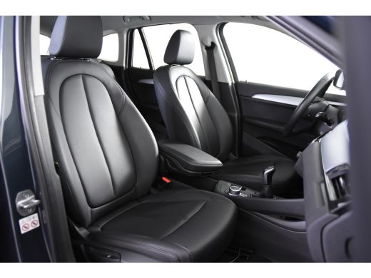 BMW X1 sDrive18i *1ste Eigenaar*Leer*Navigatie*Trekhaak*Carplay* ActivLease financial lease