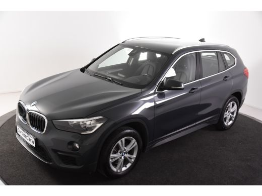BMW X1 sDrive18i *1ste Eigenaar*Leer*Navigatie*Trekhaak*Carplay* ActivLease financial lease