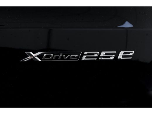 BMW X1 xDrive25e 245 PK M-Sport | Premium Pack | S/K-Panodak | Elek. Trekhaak | Dig. Cockpit | Cruise | ... ActivLease financial lease