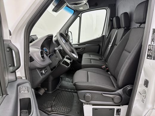 Mercedes-Benz eSprinter 320 L3H2 Pro 81kWh Nieuw Led Snelladen Carplay Betimmering ActivLease financial lease