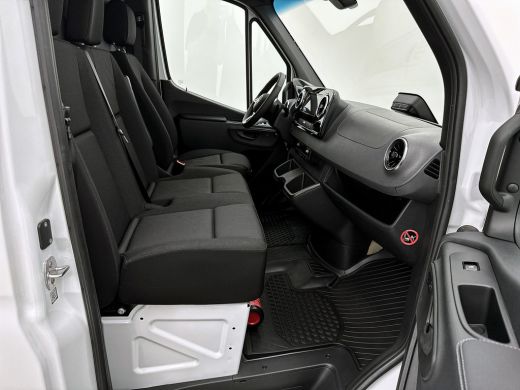 Mercedes-Benz eSprinter 320 L3H2 Pro 81kWh Nieuw Led Snelladen Carplay Betimmering ActivLease financial lease