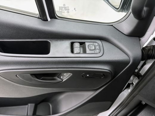 Mercedes-Benz eSprinter 320 L3H2 Pro 81kWh Nieuw Led Snelladen Carplay Betimmering ActivLease financial lease