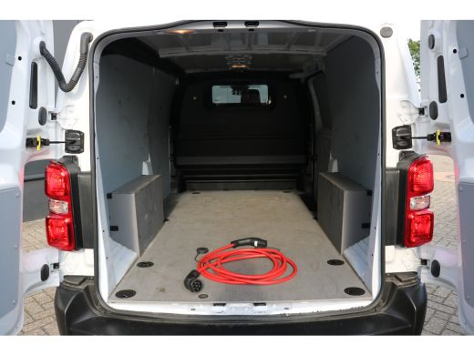 Peugeot e-Expert EV L3 75 kWh | 8 Jaar Garantie | Navi | Camera | PDC V+A | Cruise control | Houtenvloer | | Navi ... ActivLease financial lease