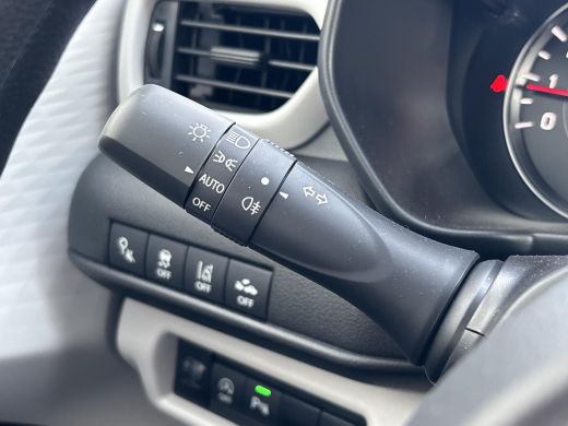 Suzuki Swift 1.2 Comfort Smart Hybrid | Nieuw | Direct uit voorraad leverbaar |  Navigatiesysteem | Adaptieve ... ActivLease financial lease