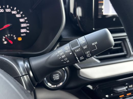 Suzuki Swift 1.2 Comfort Smart Hybrid | Nieuw | Direct uit voorraad leverbaar |  Navigatiesysteem | Adaptieve ... ActivLease financial lease