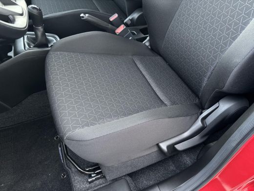 Suzuki Swift 1.2 Comfort Smart Hybrid | Nieuw | Direct uit voorraad leverbaar |  Navigatiesysteem | Adaptieve ... ActivLease financial lease
