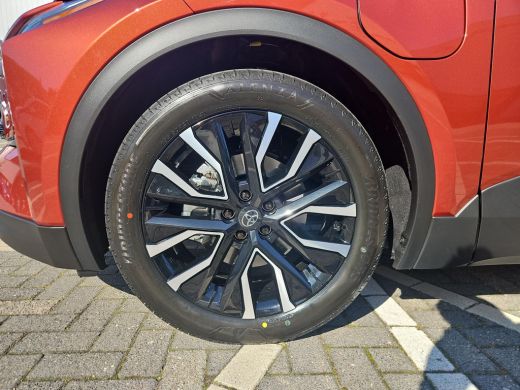 Toyota C-HR+ First Edition 77 kWh ActivLease financial lease