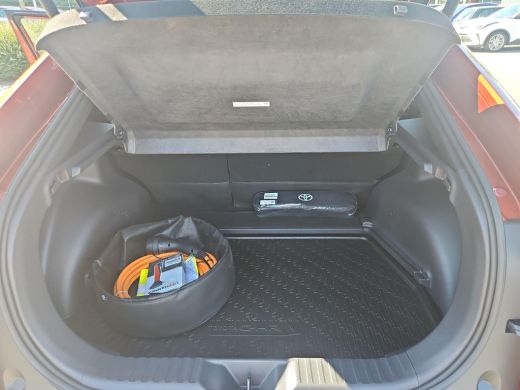 Toyota C-HR+ First Edition 77 kWh ActivLease financial lease