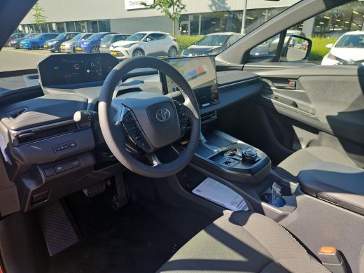 Toyota C-HR+ First Edition 77 kWh ActivLease financial lease