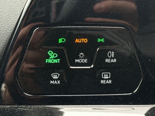 Volkswagen e-Golf 204PK E-HYBRIDE DSG STYLE ALCANTARA/NAVI/CARPLAY ActivLease financial lease