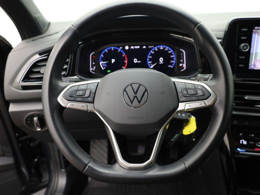 Volkswagen T-Roc 1.5 TSI Style | Trekhaak afnb. | Black Style | IQ light | Side Assist | Camera | Prijs Rijklaar !! ActivLease financial lease