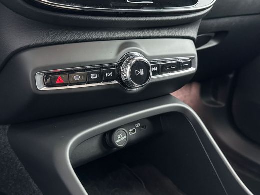 Volvo  XC40 Single Motor Core 69 kWh | 19" Allseason | Stoel/Stuurverwarming | Warmtepomp | Google Navigatie ... ActivLease financial lease