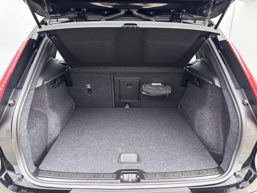 Volvo  XC40 Single Motor Core 69 kWh | 19" Allseason | Stoel/Stuurverwarming | Warmtepomp | Google Navigatie ... ActivLease financial lease