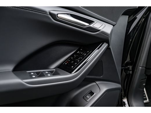 Audi Q6 e-tron S edition 83 kWh / 252 pk | Adaptive air suspension | Adaptive cruise control | Audi sound system ActivLease financial lease