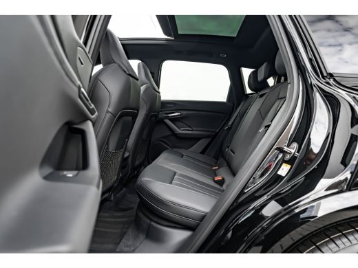 Audi Q6 e-tron S edition 83 kWh / 252 pk | Adaptive air suspension | Adaptive cruise control | Audi sound system ActivLease financial lease