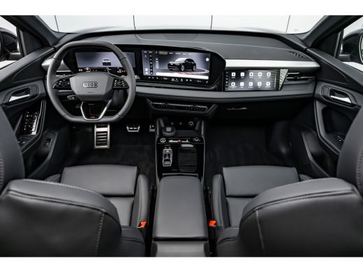 Audi Q6 e-tron S edition 83 kWh / 252 pk | Adaptive air suspension | Adaptive cruise control | Audi sound system ActivLease financial lease