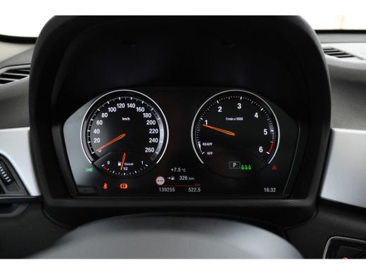 BMW X1 sDrive18d High Executive - Automaat, Panorama dak, Navigatie ActivLease financial lease