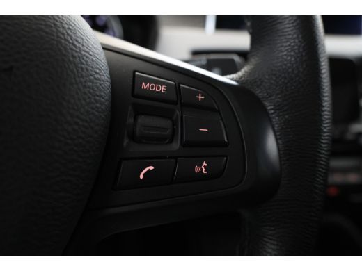 BMW X1 sDrive18d High Executive - Automaat, Panorama dak, Navigatie ActivLease financial lease