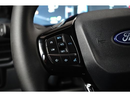 Ford E-Transit Custom 340 L2H1 71KWh 218 pk Limited | 3 Zits | Winterpack | 370km WLTP | 2300kg Trekgewicht ActivLease financial lease