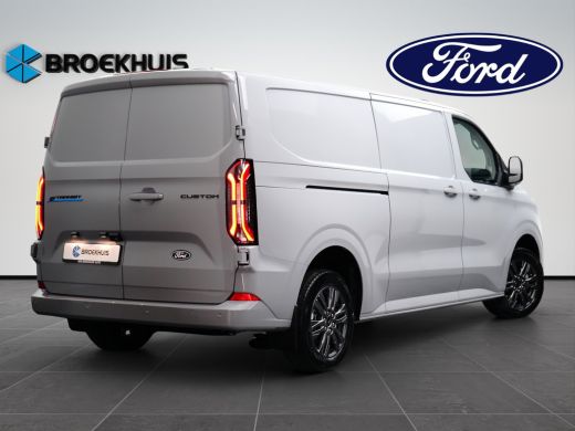 Ford E-Transit Custom 340 L2H1 71KWh 218 pk Limited | 3 Zits | Winterpack | 370km WLTP | 2300kg Trekgewicht ActivLease financial lease