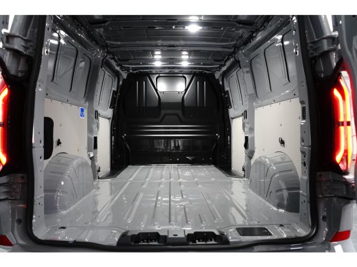 Ford E-Transit Custom 340 L2H1 71KWh 218 pk Limited | 3 Zits | Winterpack | 370km WLTP | 2300kg Trekgewicht ActivLease financial lease