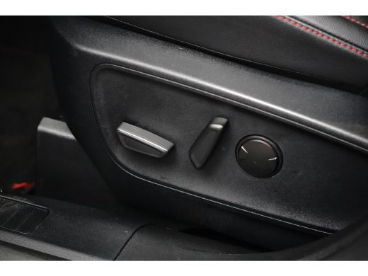 Ford Kuga Plug-In Hybrid ST-Line X 225pk | Panoramadak | Head-Up | Adaptive Cruise | Dodehoek Detectie ActivLease financial lease