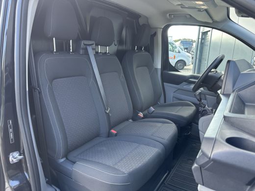 Ford Transit Custom 2.0 TDCI 136 PK TREND / L2H1 / 20.160 KM / CAMERA / ECC / CRUISE / APPLE CARPLAY / ANDROID AUTO /... ActivLease financial lease