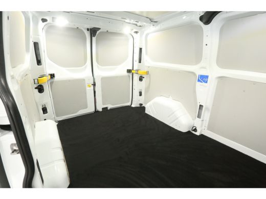 Ford Transit Custom 2.0 TDCI L1H1 | Airco | Cruise | 3 Zits | Parkeersens. | Trekhaak | Stoelverwarming ActivLease financial lease