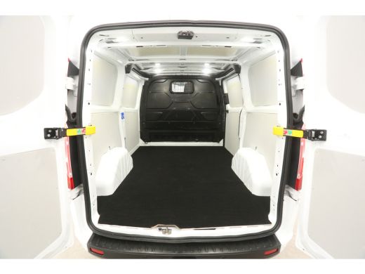 Ford Transit Custom 2.0 TDCI L1H1 | Airco | Cruise | 3 Zits | Parkeersens. | Trekhaak | Stoelverwarming ActivLease financial lease